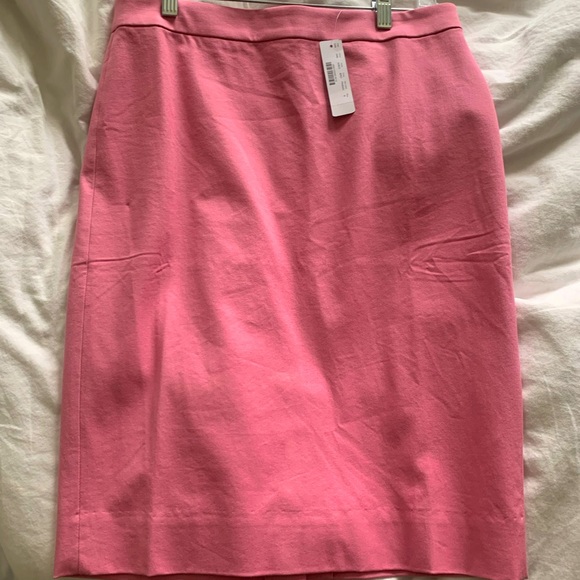 J. Crew Dresses & Skirts - J Crew pencil skirt size 6 pink
